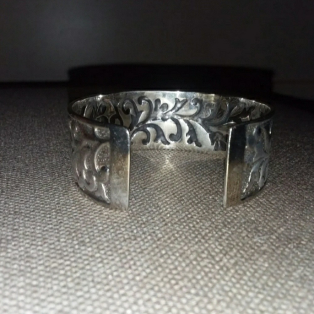 Silpada Head Above The Curve Cuff - image 5